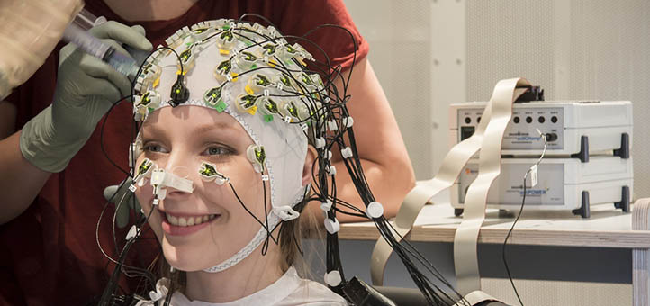EEG Nedir? Kimlere Uygulanır?